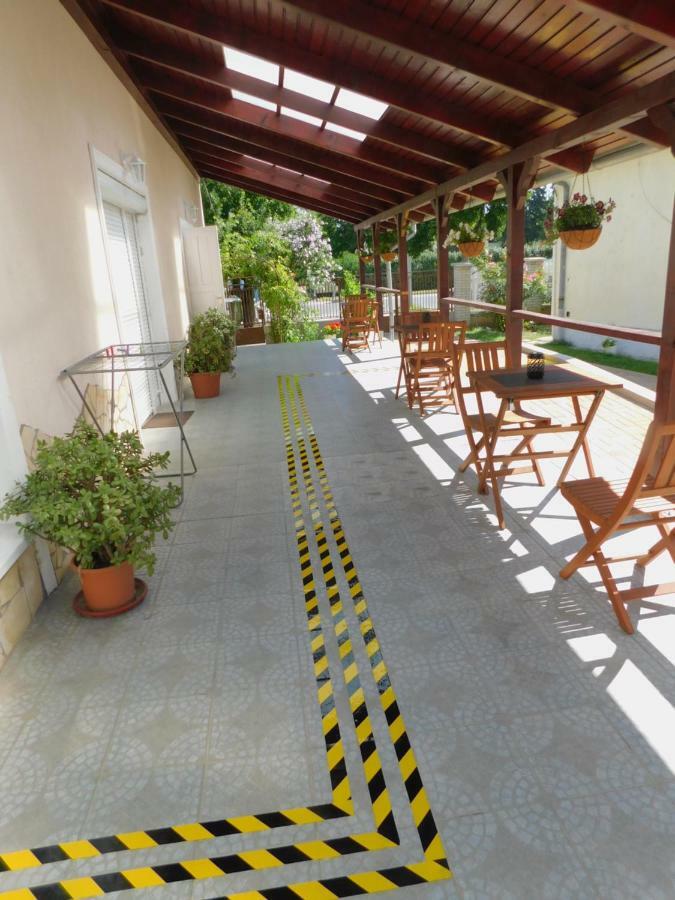Berta Panzió Hajduszoboszlo Exterior foto